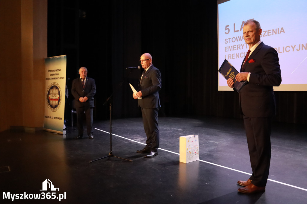 Fotorelacja II: 5 lat Stowarzyszenia Emerytów i Rencistów Policyjnych w Myszkowie