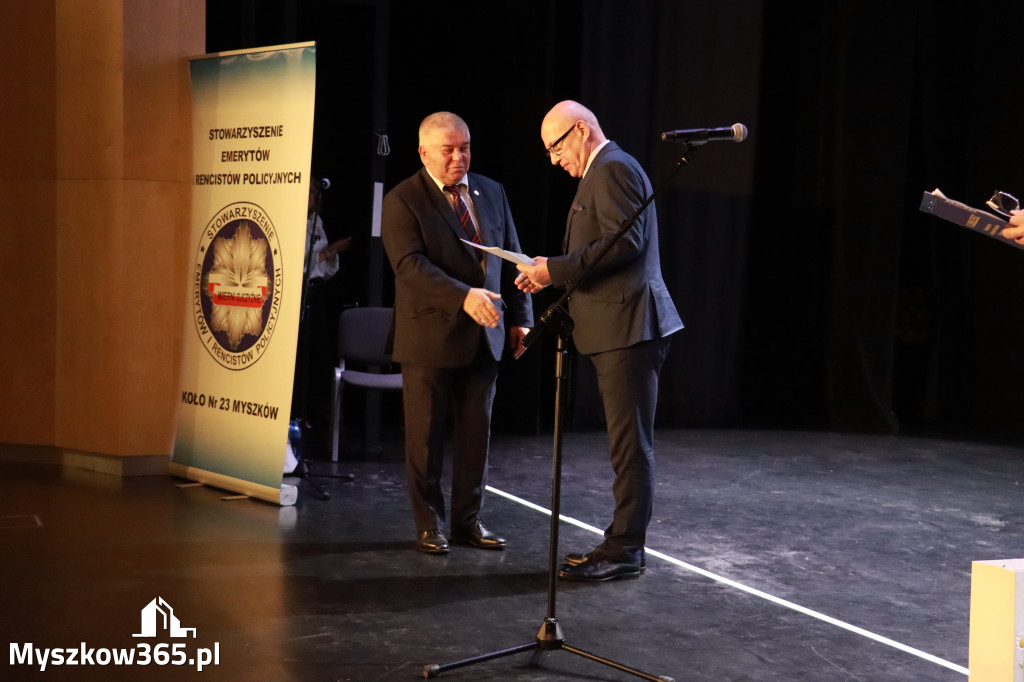 Fotorelacja II: 5 lat Stowarzyszenia Emerytów i Rencistów Policyjnych w Myszkowie