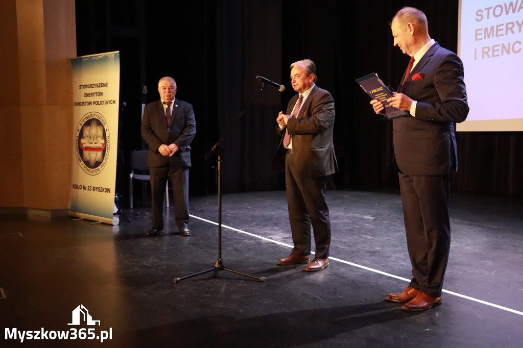 Fotorelacja II: 5 lat Stowarzyszenia Emerytów i Rencistów Policyjnych w Myszkowie