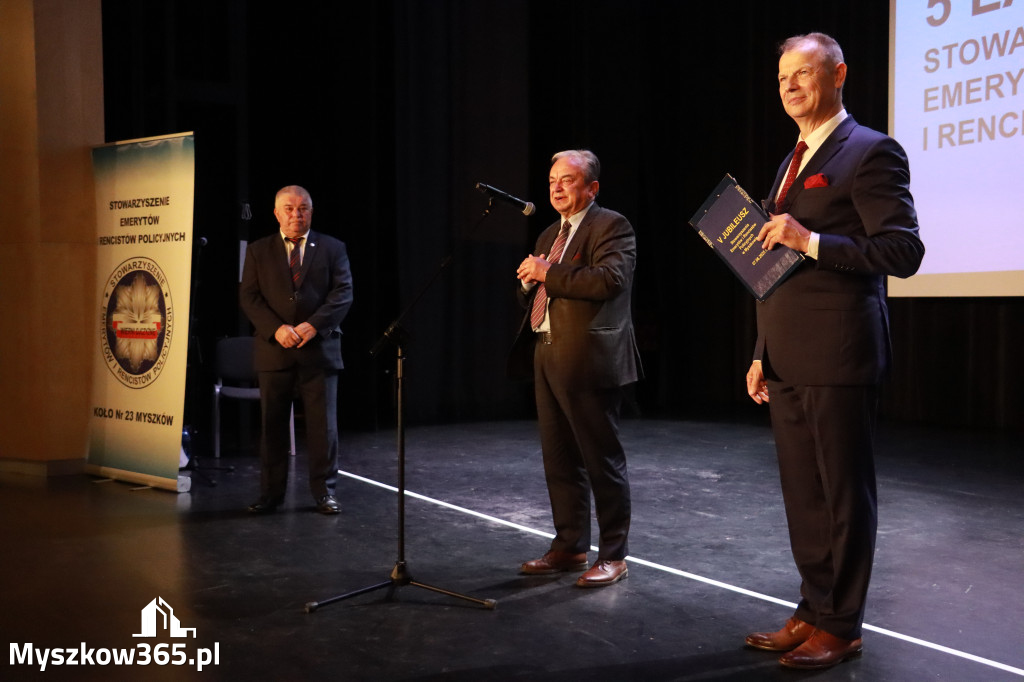 Fotorelacja II: 5 lat Stowarzyszenia Emerytów i Rencistów Policyjnych w Myszkowie