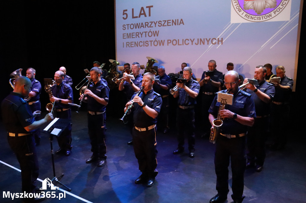 Fotorelacja II: 5 lat Stowarzyszenia Emerytów i Rencistów Policyjnych w Myszkowie