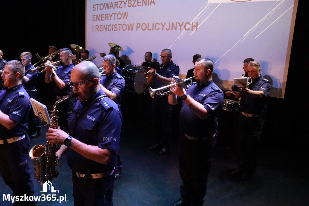 Fotorelacja II: 5 lat Stowarzyszenia Emerytów i Rencistów Policyjnych w Myszkowie