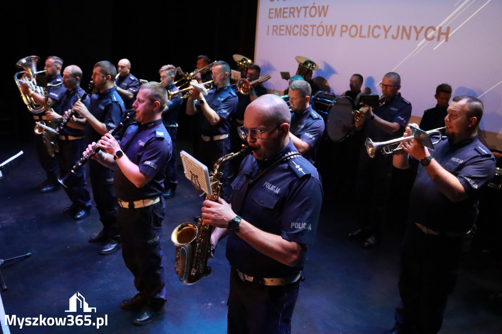 Fotorelacja II: 5 lat Stowarzyszenia Emerytów i Rencistów Policyjnych w Myszkowie