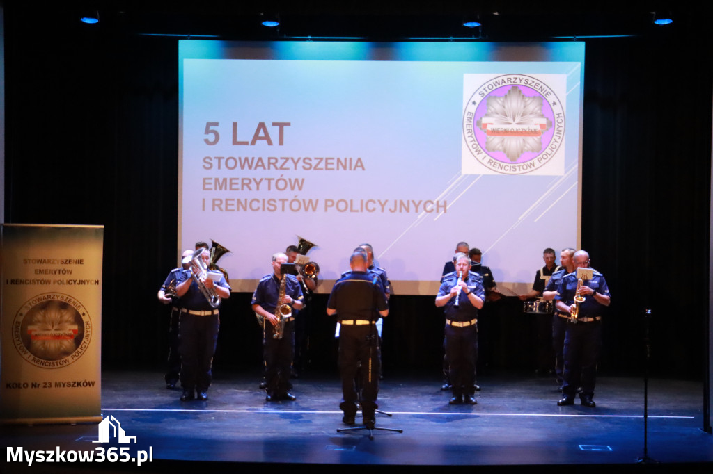 Fotorelacja II: 5 lat Stowarzyszenia Emerytów i Rencistów Policyjnych w Myszkowie