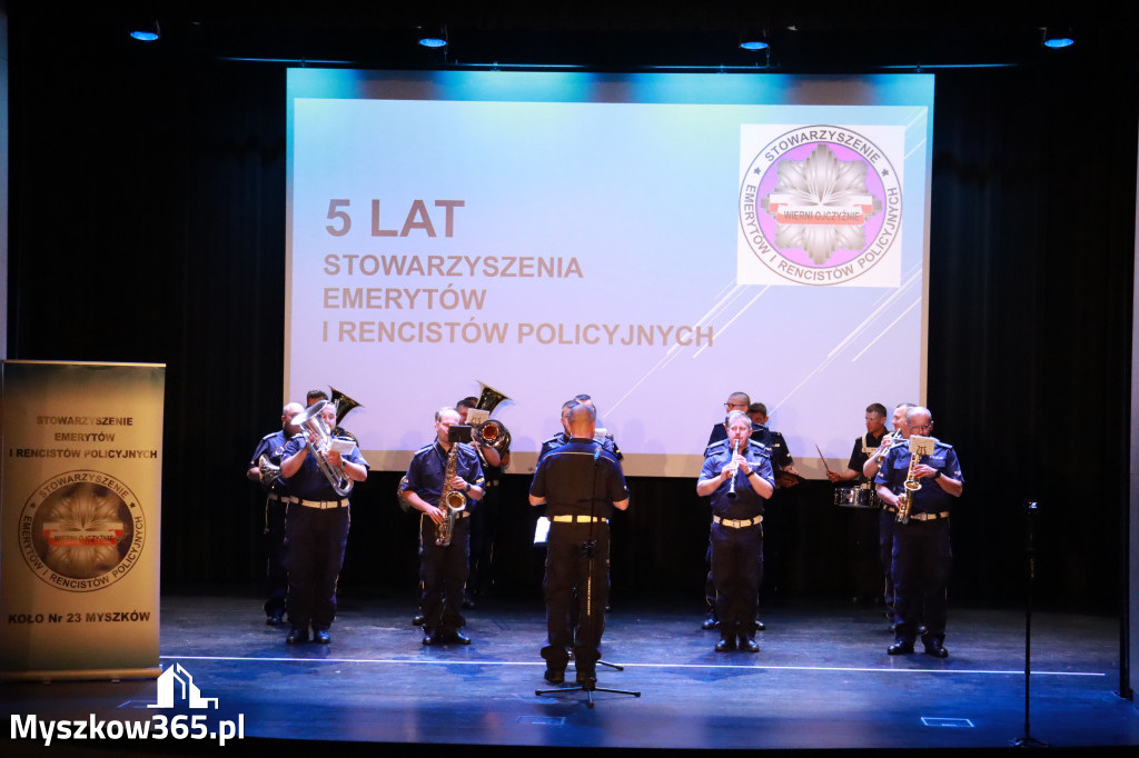 Fotorelacja II: 5 lat Stowarzyszenia Emerytów i Rencistów Policyjnych w Myszkowie