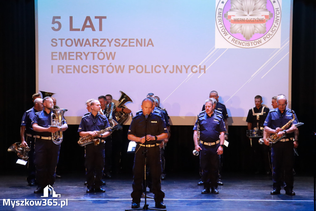 Fotorelacja II: 5 lat Stowarzyszenia Emerytów i Rencistów Policyjnych w Myszkowie