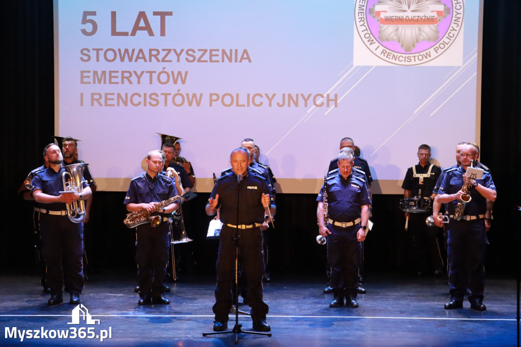 Fotorelacja II: 5 lat Stowarzyszenia Emerytów i Rencistów Policyjnych w Myszkowie