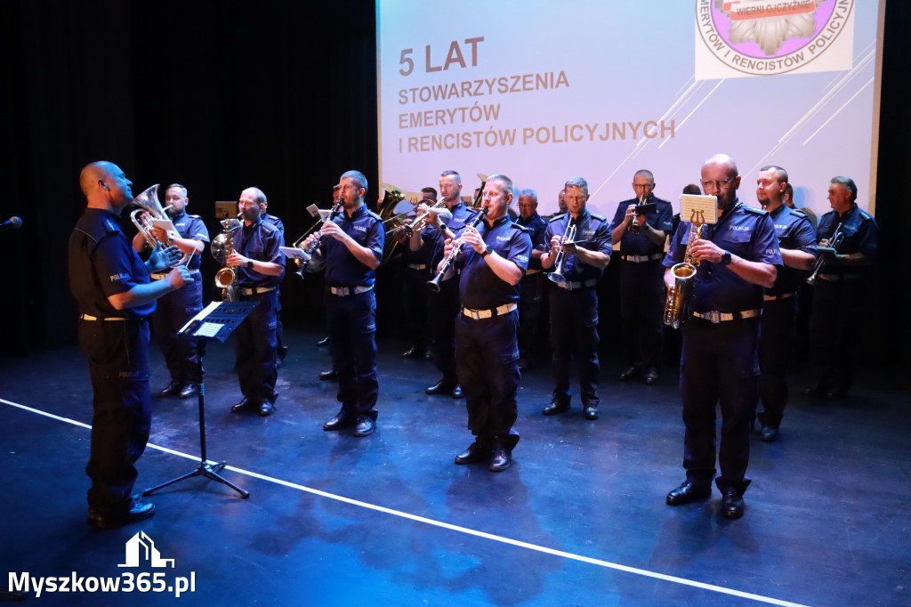 Fotorelacja II: 5 lat Stowarzyszenia Emerytów i Rencistów Policyjnych w Myszkowie