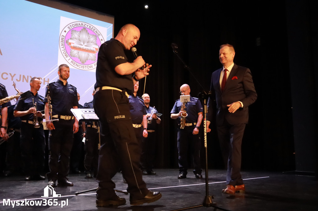 Fotorelacja II: 5 lat Stowarzyszenia Emerytów i Rencistów Policyjnych w Myszkowie