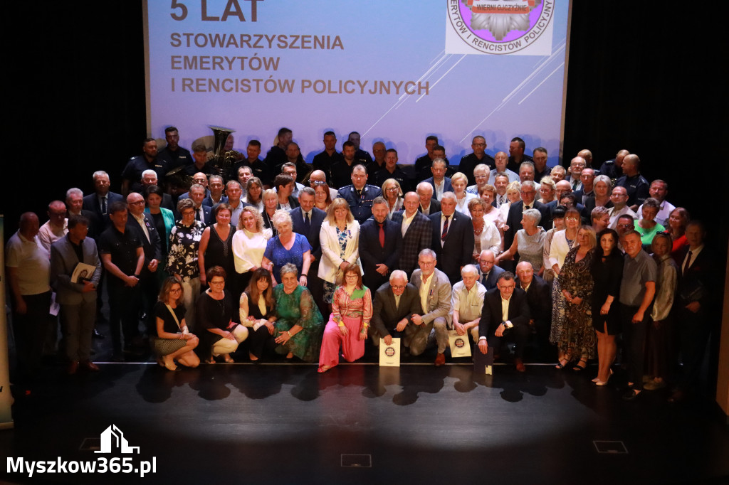 Fotorelacja II: 5 lat Stowarzyszenia Emerytów i Rencistów Policyjnych w Myszkowie