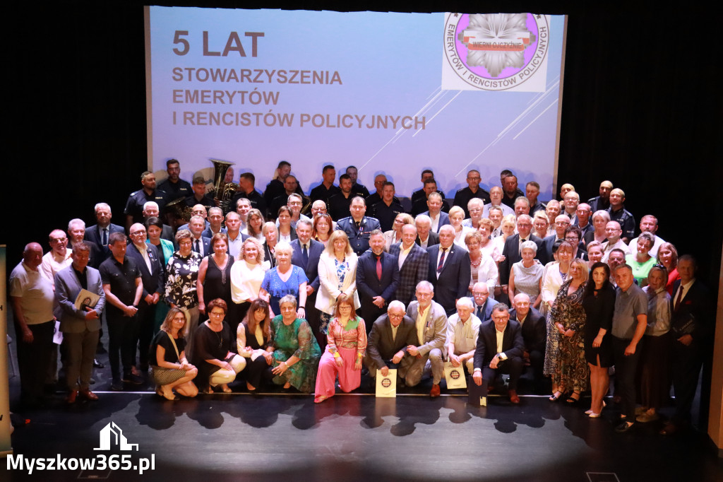 Fotorelacja II: 5 lat Stowarzyszenia Emerytów i Rencistów Policyjnych w Myszkowie