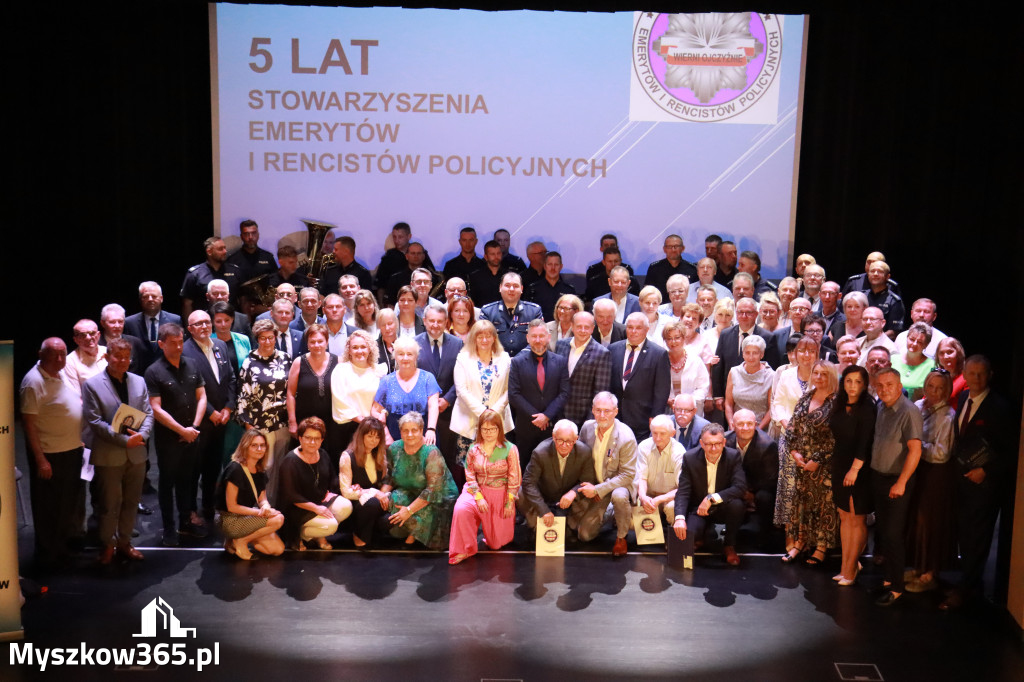 Fotorelacja II: 5 lat Stowarzyszenia Emerytów i Rencistów Policyjnych w Myszkowie