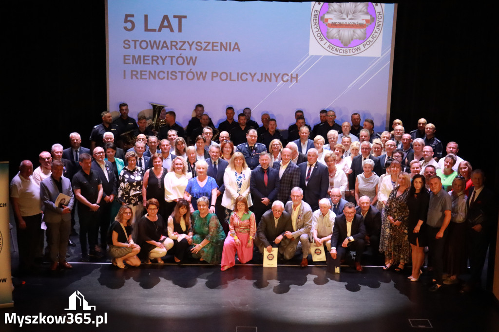 Fotorelacja II: 5 lat Stowarzyszenia Emerytów i Rencistów Policyjnych w Myszkowie