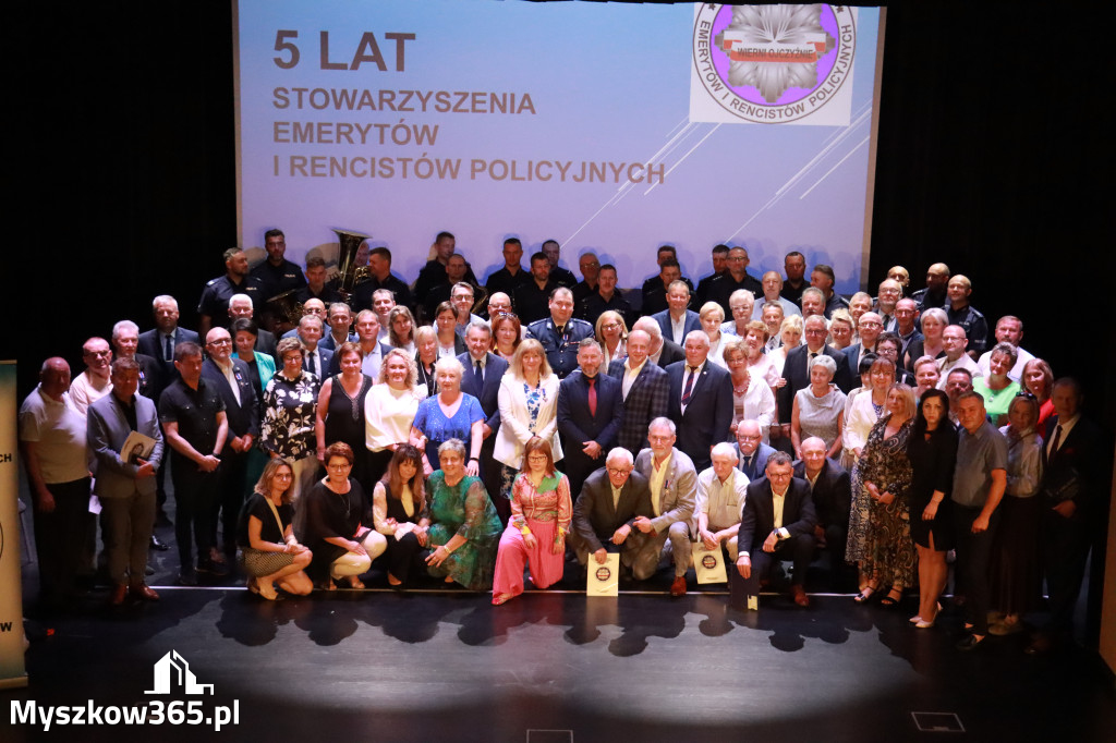 Fotorelacja II: 5 lat Stowarzyszenia Emerytów i Rencistów Policyjnych w Myszkowie