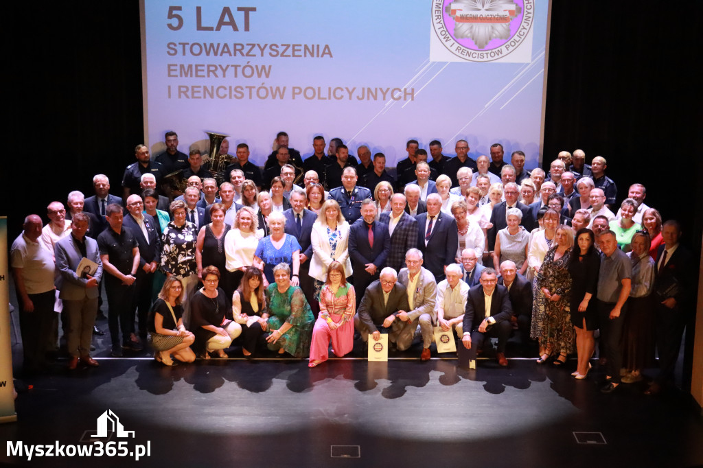Fotorelacja II: 5 lat Stowarzyszenia Emerytów i Rencistów Policyjnych w Myszkowie