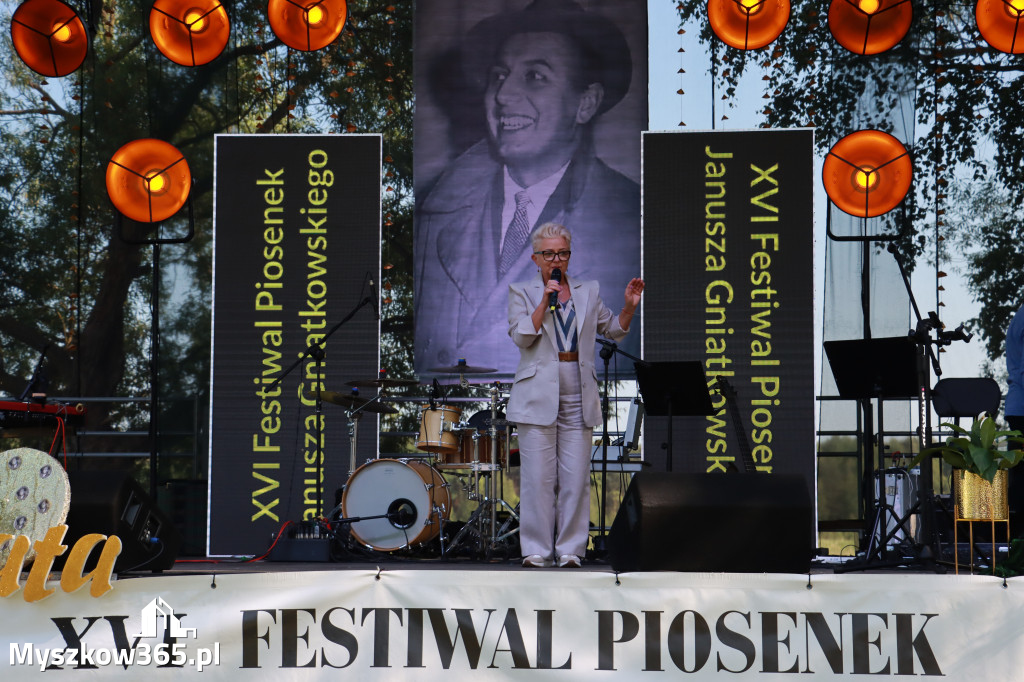 Fotorelacja I: XVI Ogólnopolski Festiwal Piosenek Janusza Gniatkowskiego w Poraju