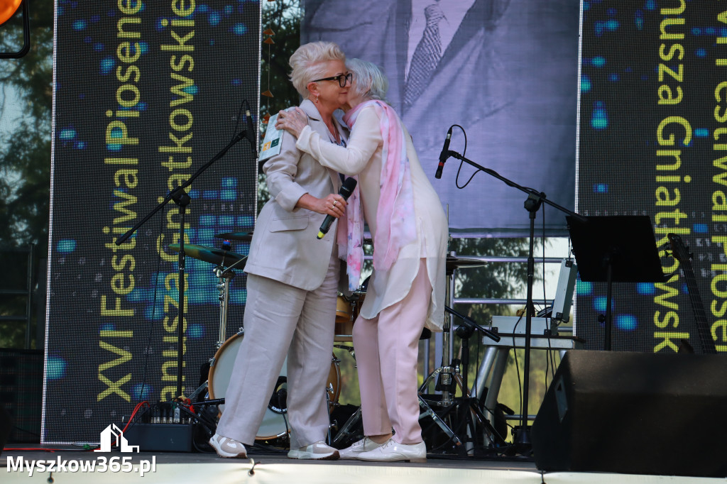 Fotorelacja I: XVI Ogólnopolski Festiwal Piosenek Janusza Gniatkowskiego w Poraju