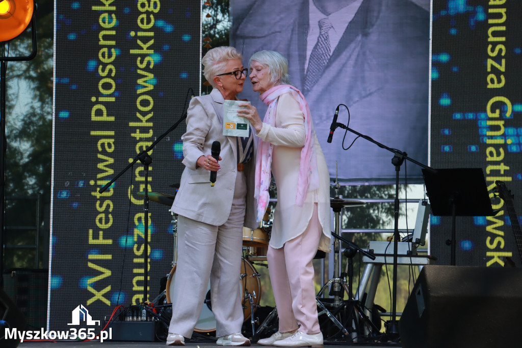 Fotorelacja I: XVI Ogólnopolski Festiwal Piosenek Janusza Gniatkowskiego w Poraju