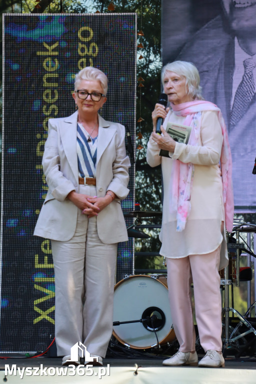 Fotorelacja I: XVI Ogólnopolski Festiwal Piosenek Janusza Gniatkowskiego w Poraju