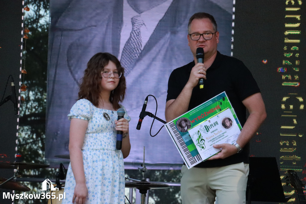 Fotorelacja I: XVI Ogólnopolski Festiwal Piosenek Janusza Gniatkowskiego w Poraju