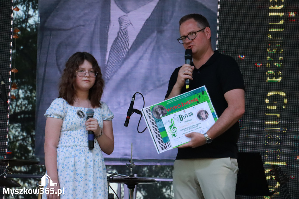 Fotorelacja I: XVI Ogólnopolski Festiwal Piosenek Janusza Gniatkowskiego w Poraju