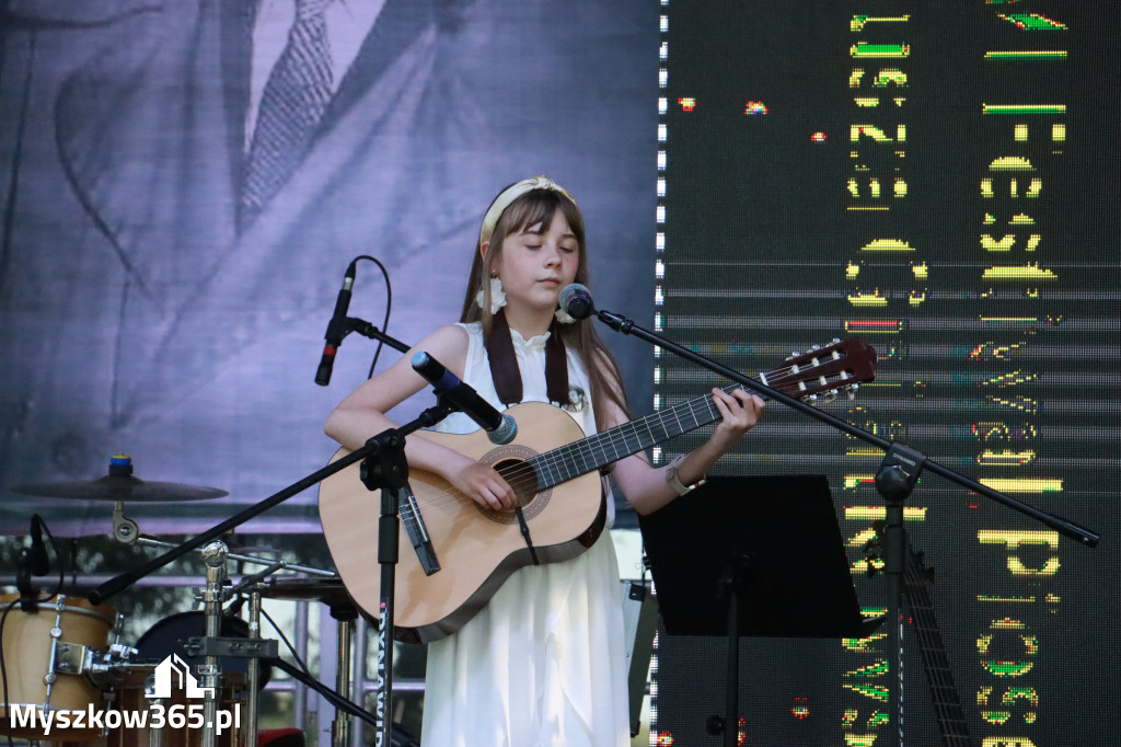 Fotorelacja I: XVI Ogólnopolski Festiwal Piosenek Janusza Gniatkowskiego w Poraju