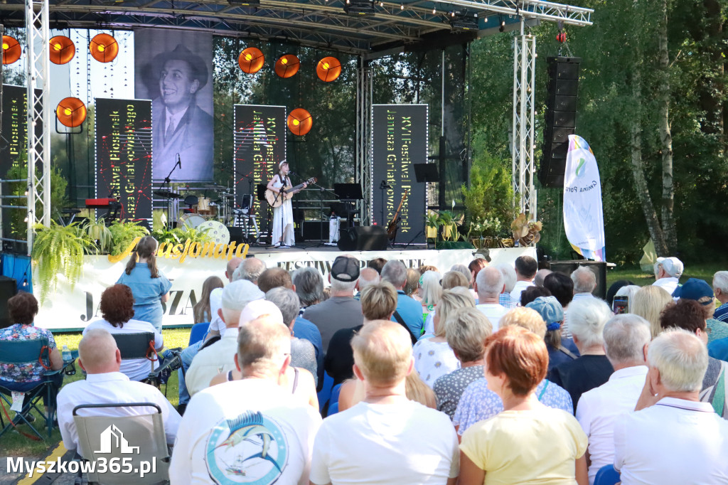 Fotorelacja I: XVI Ogólnopolski Festiwal Piosenek Janusza Gniatkowskiego w Poraju