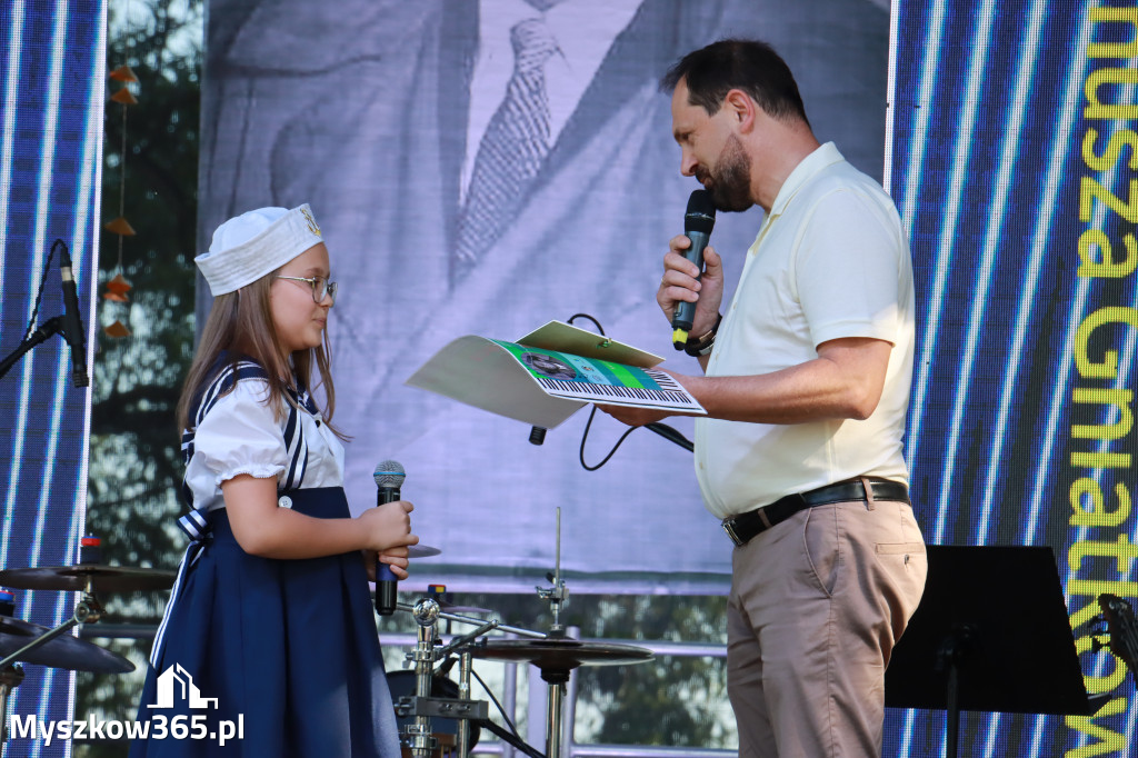 Fotorelacja I: XVI Ogólnopolski Festiwal Piosenek Janusza Gniatkowskiego w Poraju