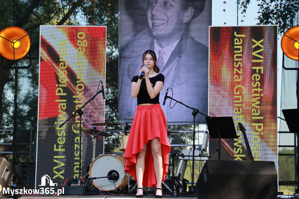 Fotorelacja I: XVI Ogólnopolski Festiwal Piosenek Janusza Gniatkowskiego w Poraju