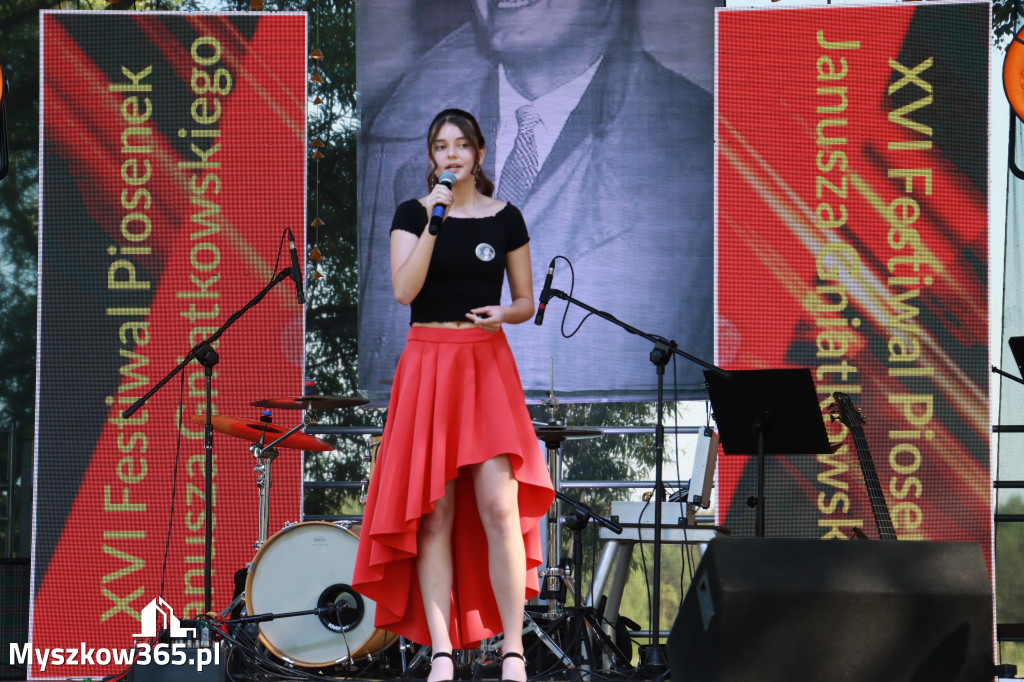 Fotorelacja I: XVI Ogólnopolski Festiwal Piosenek Janusza Gniatkowskiego w Poraju
