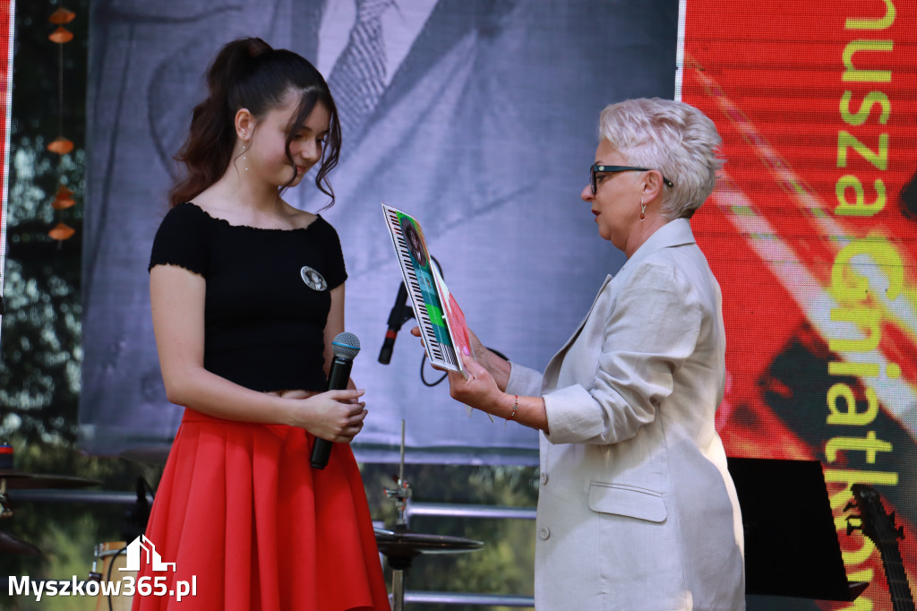 Fotorelacja I: XVI Ogólnopolski Festiwal Piosenek Janusza Gniatkowskiego w Poraju
