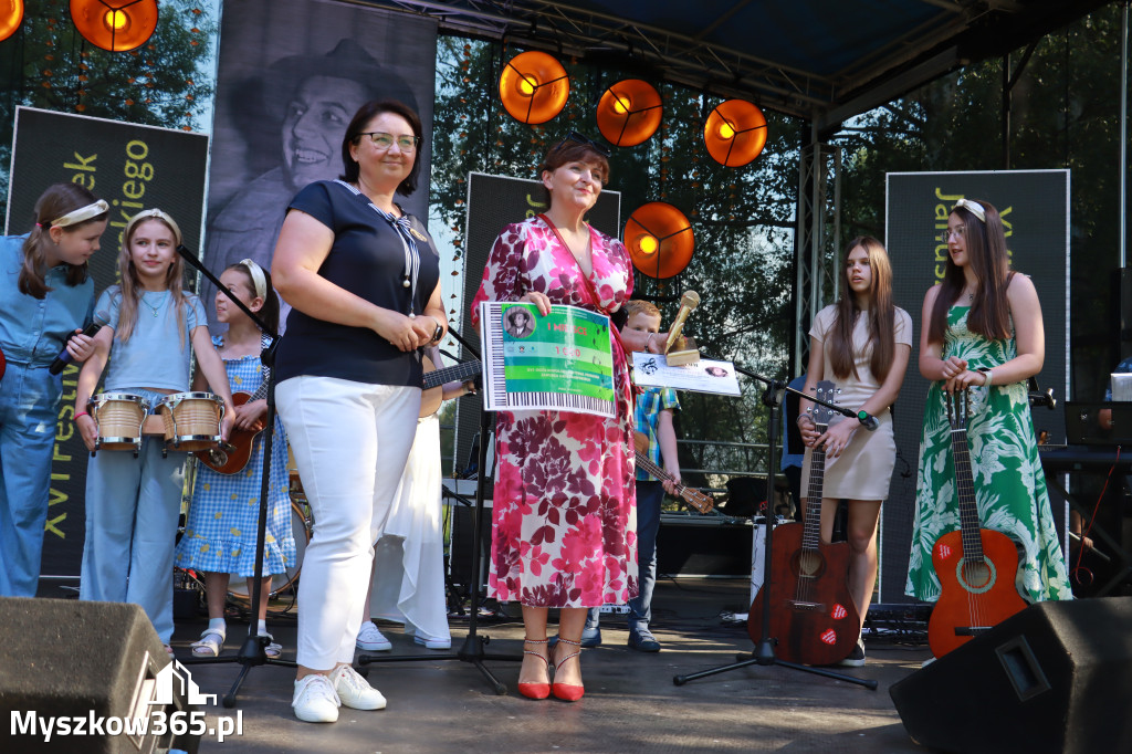 Fotorelacja I: XVI Ogólnopolski Festiwal Piosenek Janusza Gniatkowskiego w Poraju