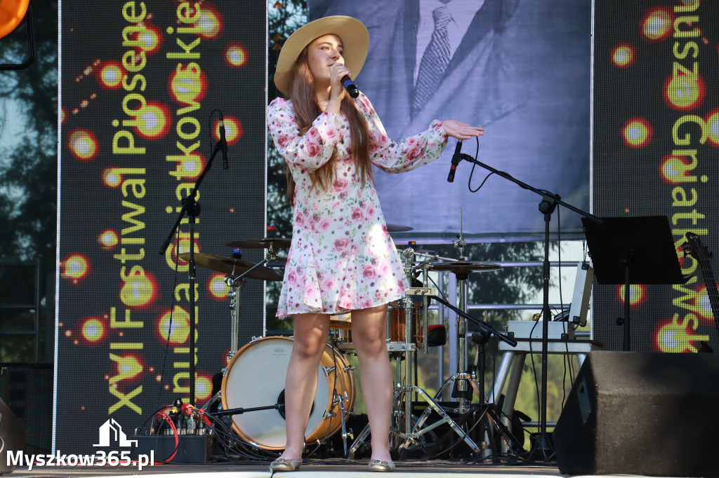Fotorelacja I: XVI Ogólnopolski Festiwal Piosenek Janusza Gniatkowskiego w Poraju