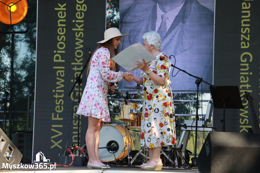 Fotorelacja I: XVI Ogólnopolski Festiwal Piosenek Janusza Gniatkowskiego w Poraju