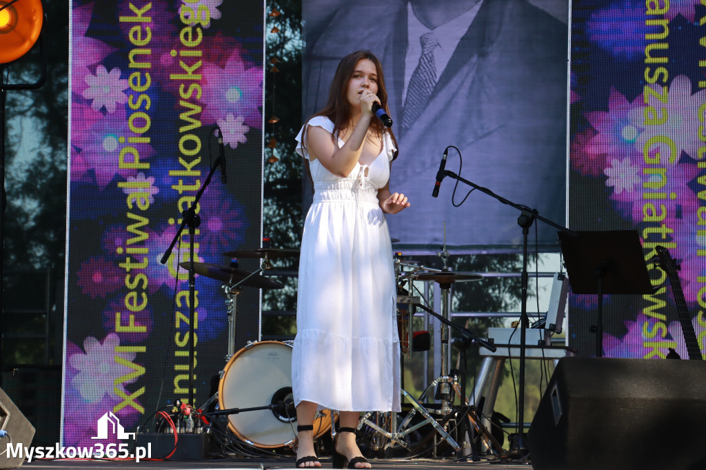 Fotorelacja I: XVI Ogólnopolski Festiwal Piosenek Janusza Gniatkowskiego w Poraju