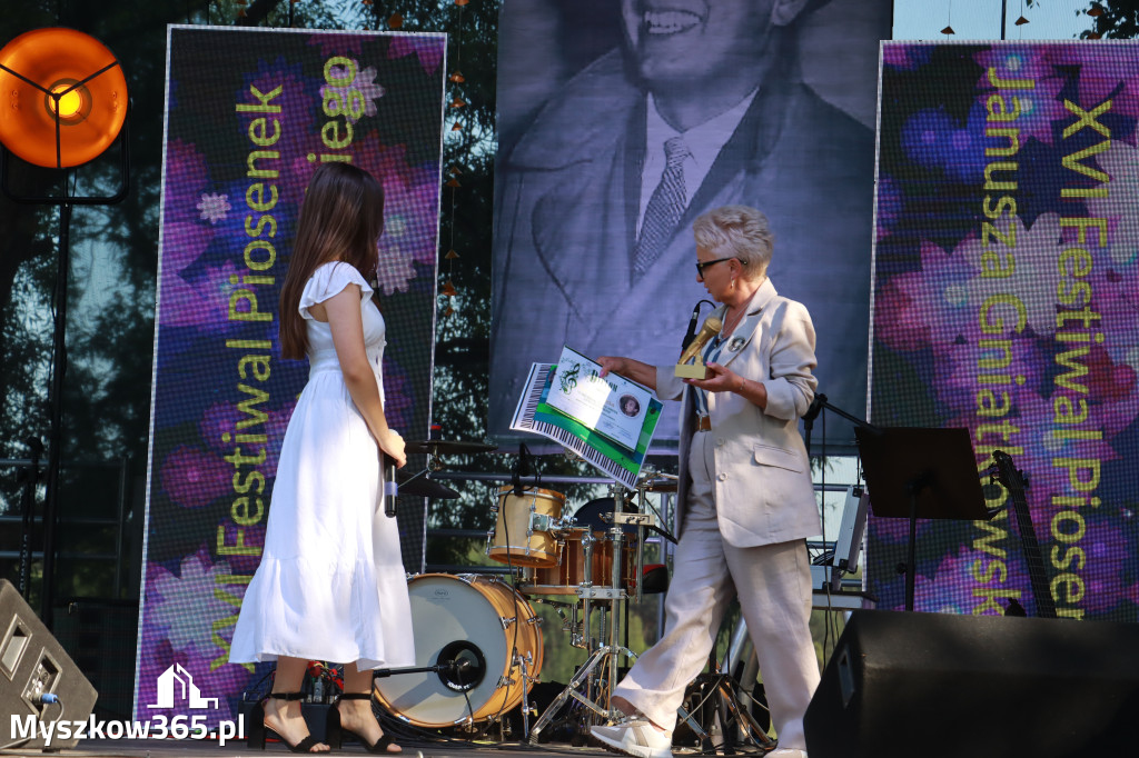 Fotorelacja I: XVI Ogólnopolski Festiwal Piosenek Janusza Gniatkowskiego w Poraju