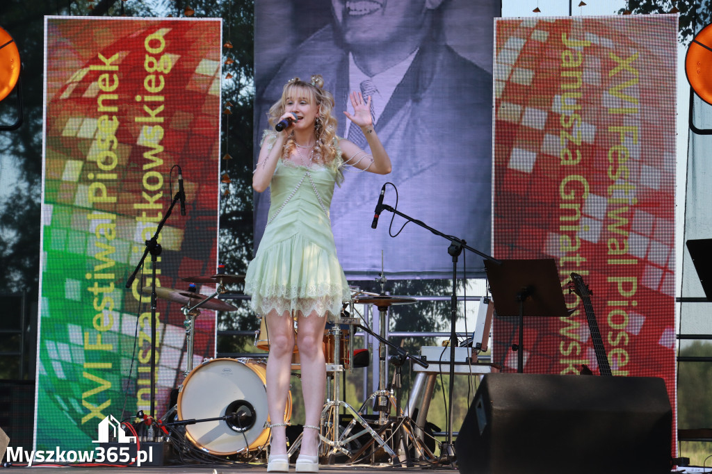 Fotorelacja I: XVI Ogólnopolski Festiwal Piosenek Janusza Gniatkowskiego w Poraju