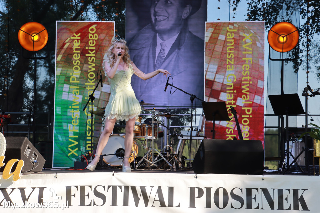 Fotorelacja I: XVI Ogólnopolski Festiwal Piosenek Janusza Gniatkowskiego w Poraju