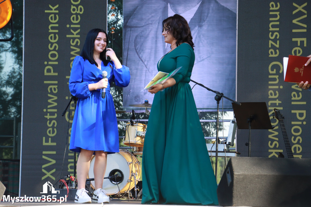 Fotorelacja I: XVI Ogólnopolski Festiwal Piosenek Janusza Gniatkowskiego w Poraju