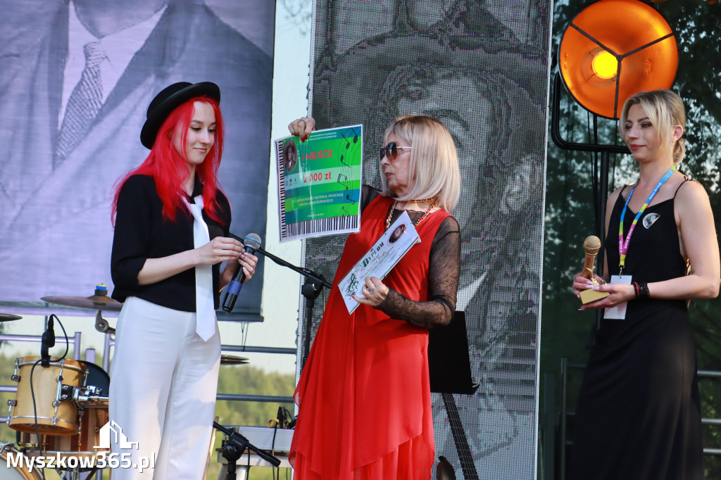 Fotorelacja I: XVI Ogólnopolski Festiwal Piosenek Janusza Gniatkowskiego w Poraju