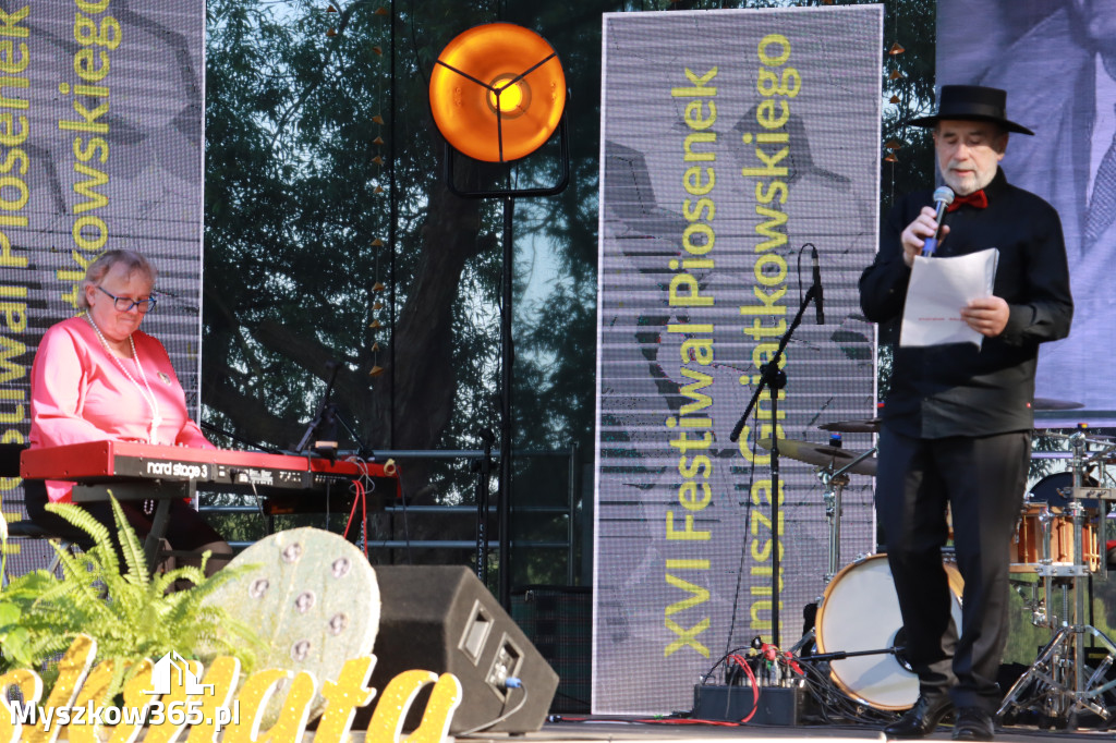 Fotorelacja I: XVI Ogólnopolski Festiwal Piosenek Janusza Gniatkowskiego w Poraju