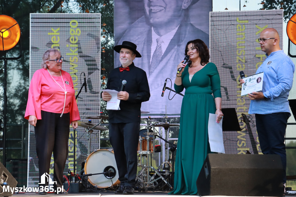 Fotorelacja I: XVI Ogólnopolski Festiwal Piosenek Janusza Gniatkowskiego w Poraju