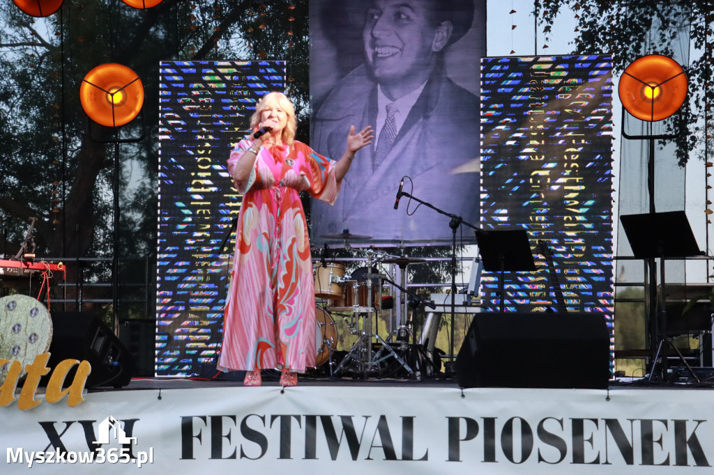 Fotorelacja II: XVI Ogólnopolski Festiwal Piosenek Janusza Gniatkowskiego w Poraju