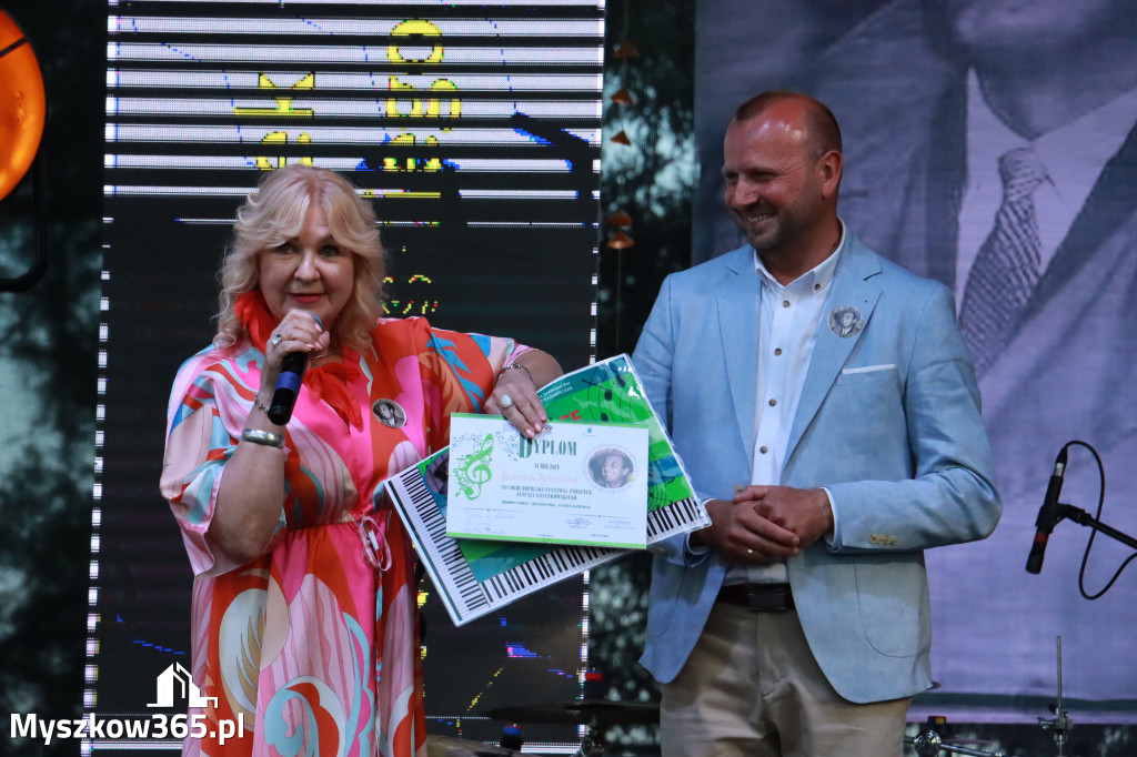 Fotorelacja II: XVI Ogólnopolski Festiwal Piosenek Janusza Gniatkowskiego w Poraju