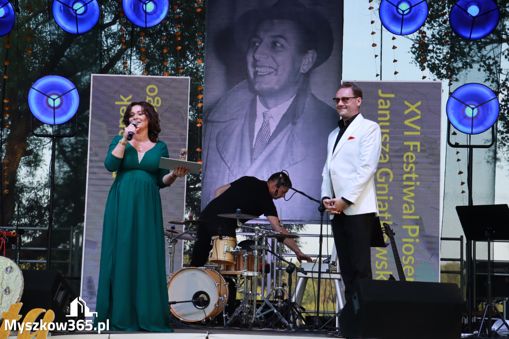 Fotorelacja II: XVI Ogólnopolski Festiwal Piosenek Janusza Gniatkowskiego w Poraju