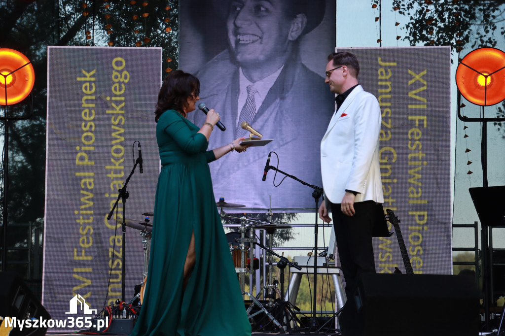 Fotorelacja II: XVI Ogólnopolski Festiwal Piosenek Janusza Gniatkowskiego w Poraju
