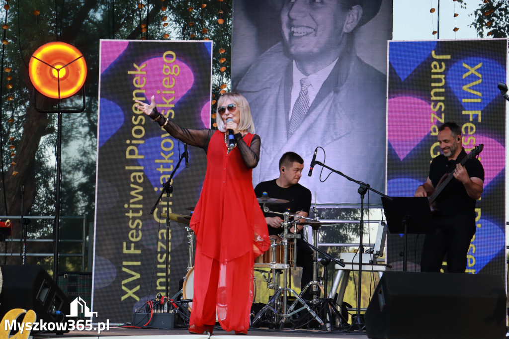 Fotorelacja II: XVI Ogólnopolski Festiwal Piosenek Janusza Gniatkowskiego w Poraju