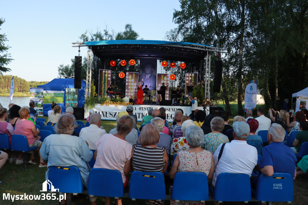 Fotorelacja II: XVI Ogólnopolski Festiwal Piosenek Janusza Gniatkowskiego w Poraju