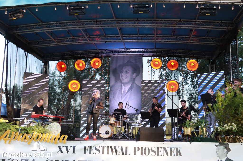 Fotorelacja II: XVI Ogólnopolski Festiwal Piosenek Janusza Gniatkowskiego w Poraju
