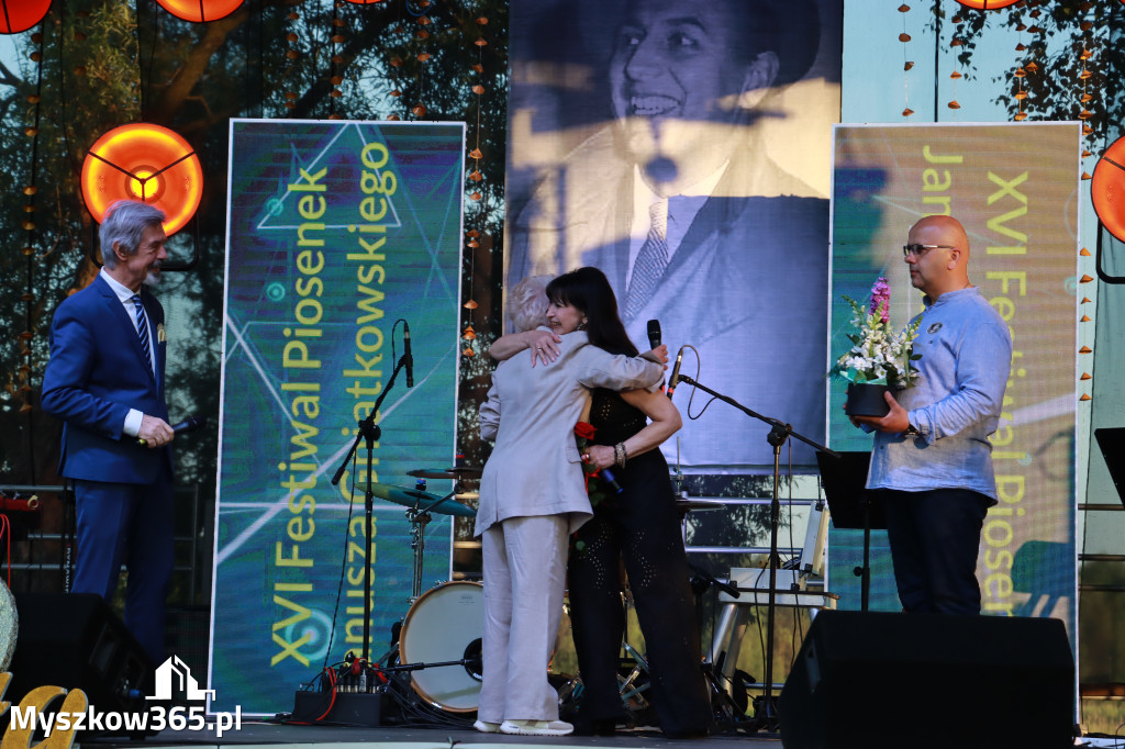 Fotorelacja II: XVI Ogólnopolski Festiwal Piosenek Janusza Gniatkowskiego w Poraju